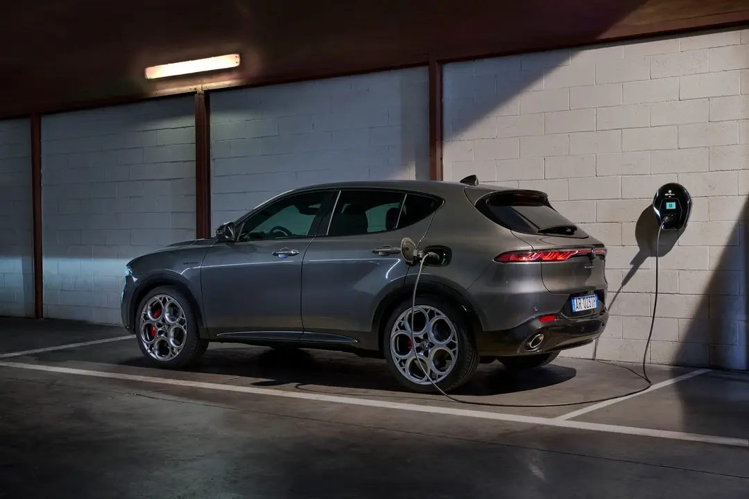 01 alfa romeo tonale plug in hybrid q4 static launch images 17