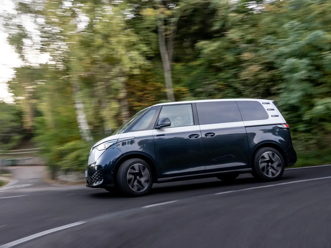 volkswagen idbuzz curva a cannone