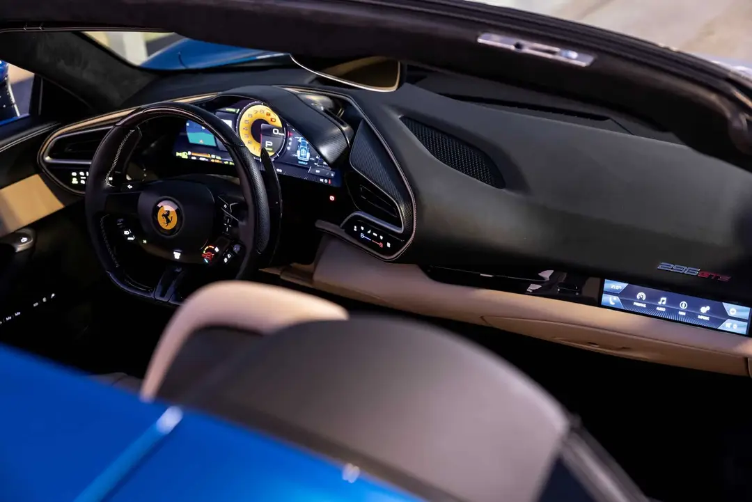 interni ferrari 296 gts