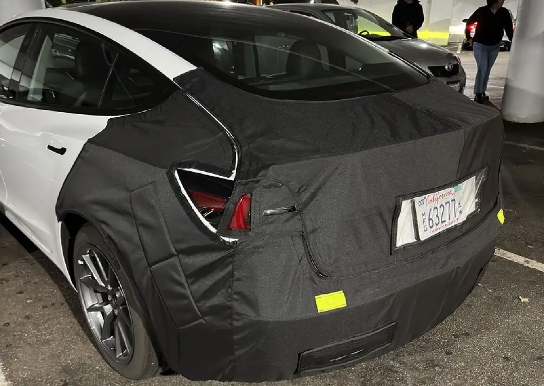 nuova tesla model 3 2