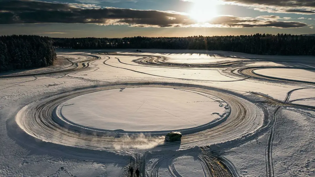 skoda enyaq rs sets two guinness records5