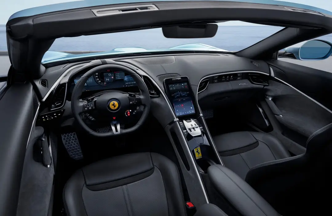 interni ferrari roma spider
