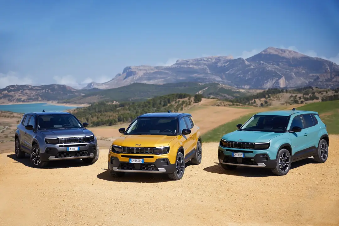 jeep avenger colours 