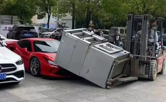 Ferrai F8 carrello forno