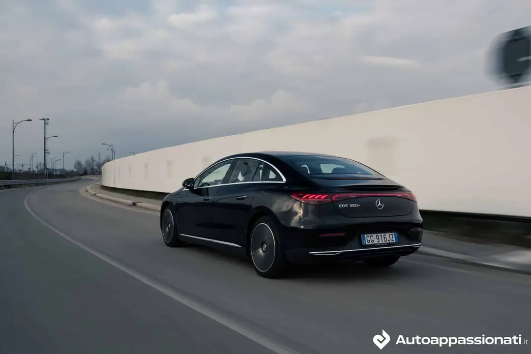 mercedes benz eqe 10