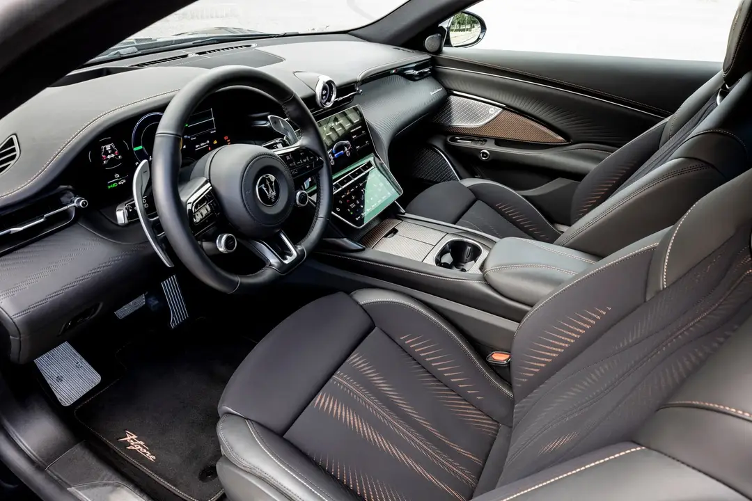 maserati granturismo folgore blu nobile 36