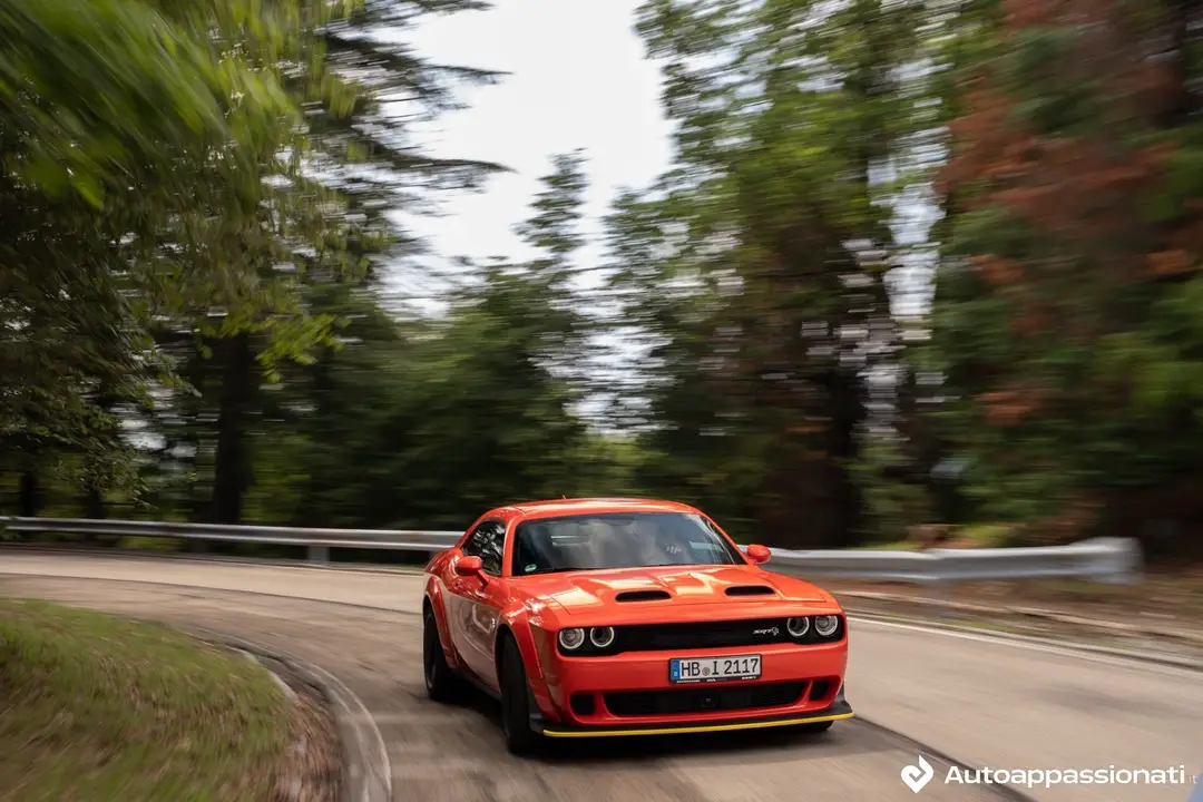 dodge challenger srt hellcat 19