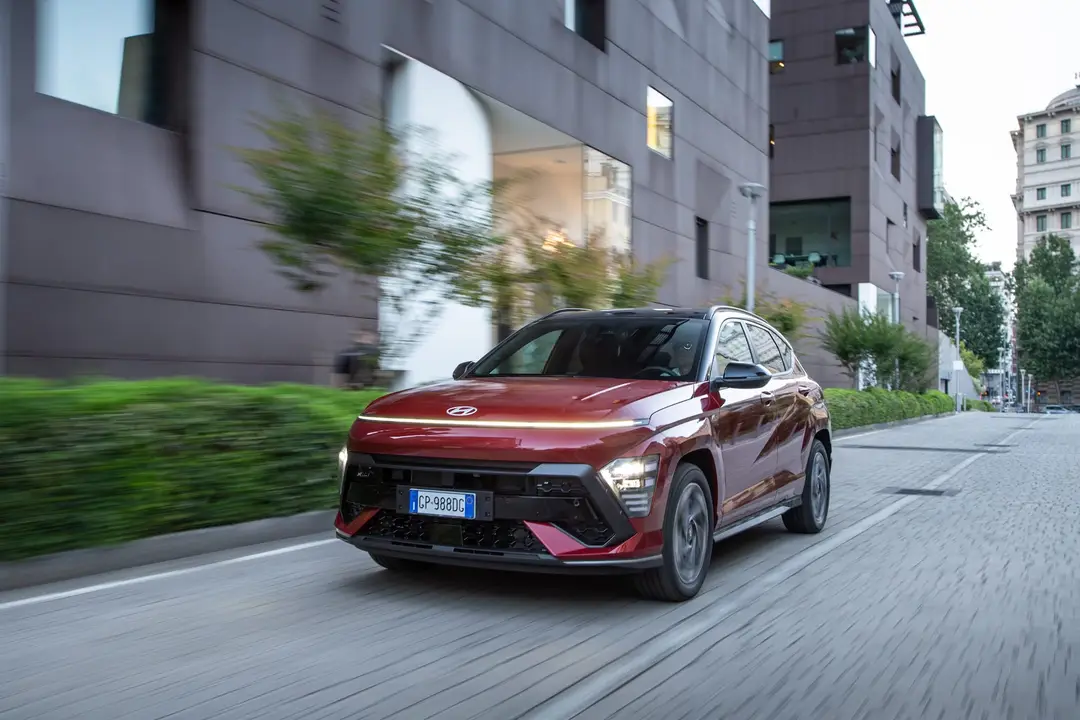 hyundai kona 2023 hybrid centro milano