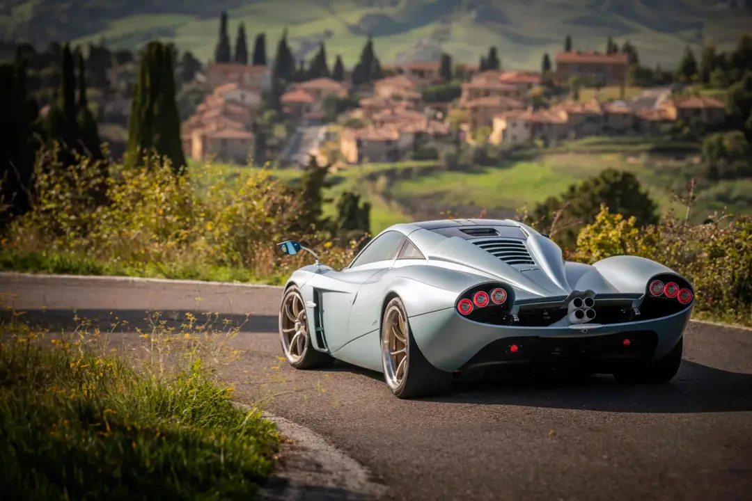 pagani huayra codalunga