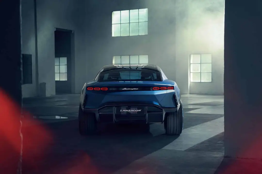 lamborghini lanzador concept posteriore