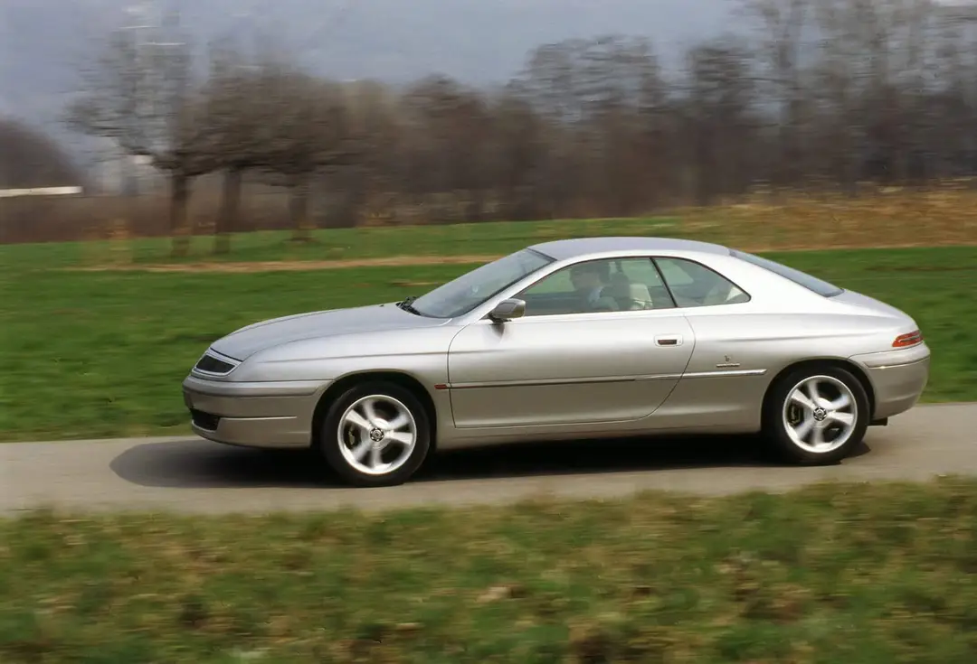 lancia kayak bertone laterale