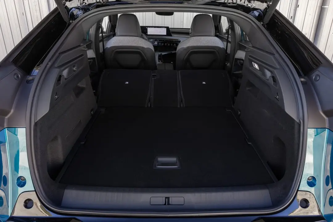 peugeot e3008 cotytestdrive 2311tc024