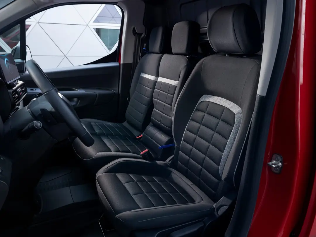 cl 23031001 citroen eberlingo interior