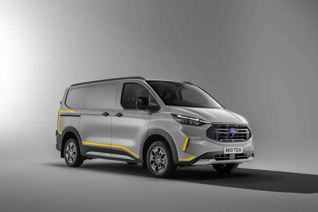 ford transit custom 2024 trail