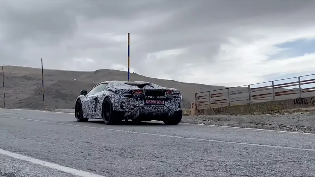 retro huracan hybrdi