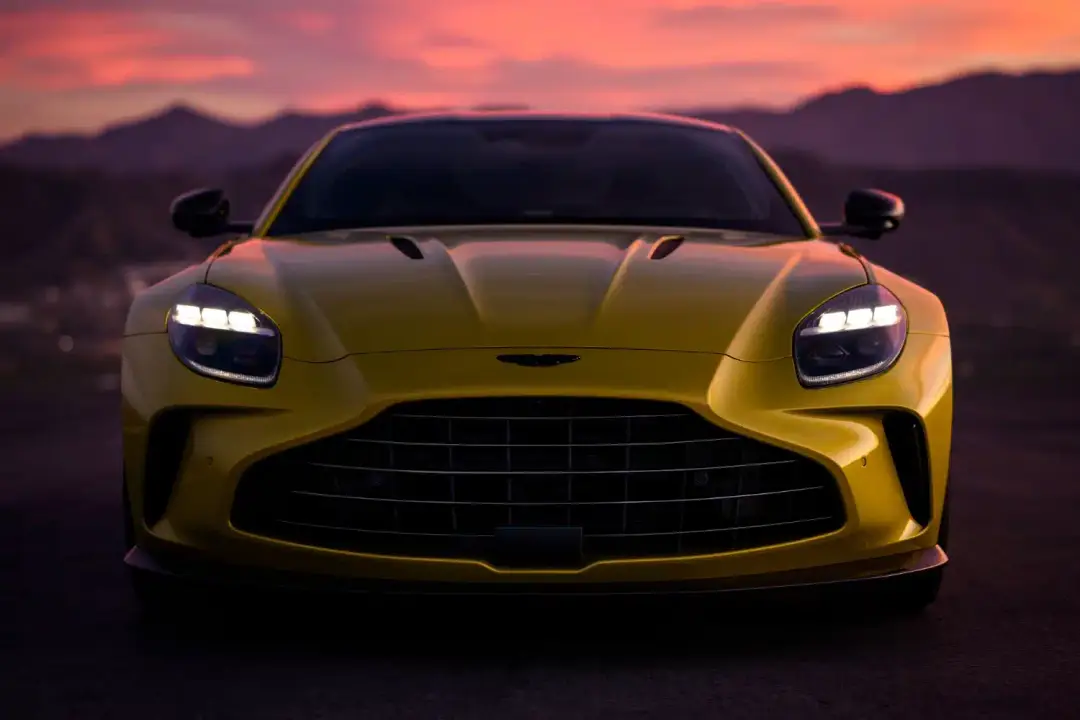 aston martin vantage 23