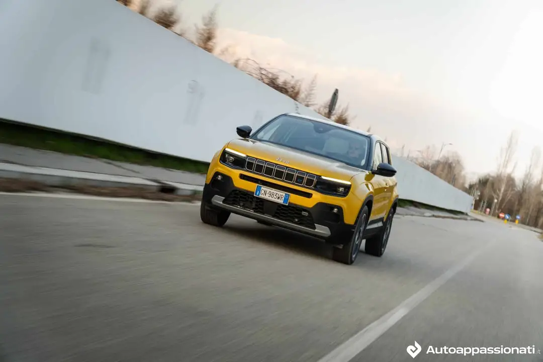 Jeep Avenger elettrica 2024_25