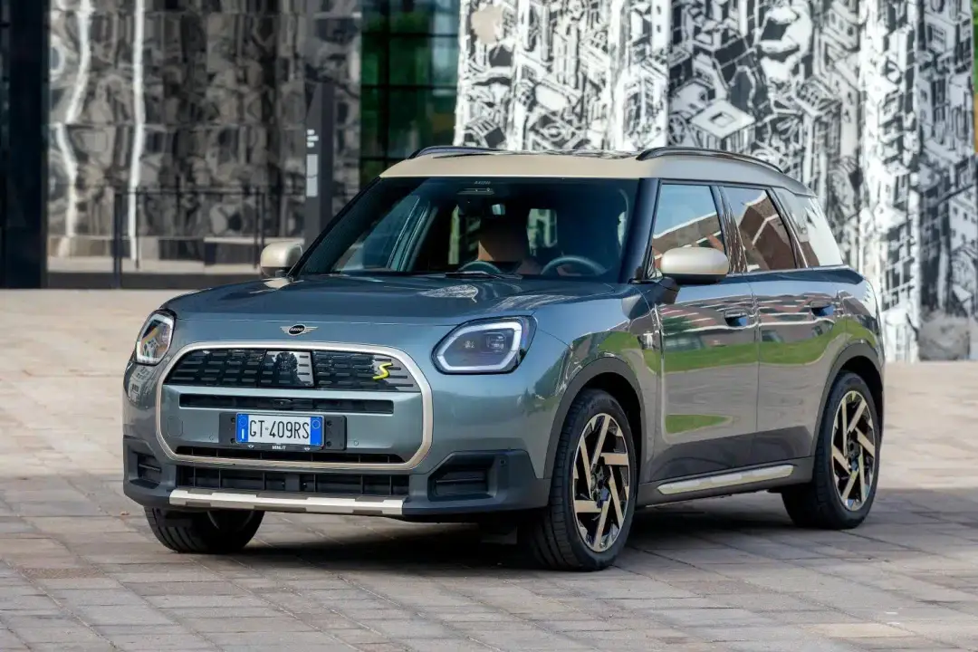 mini countryman e 2024 frontale