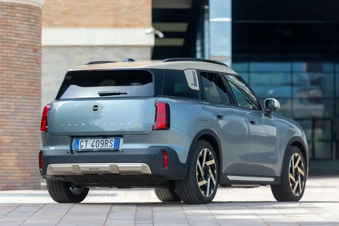mini countryman e 2024 posteriore