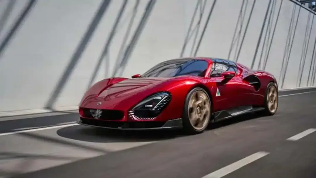 foto alfa romeo 33 stradale 2023