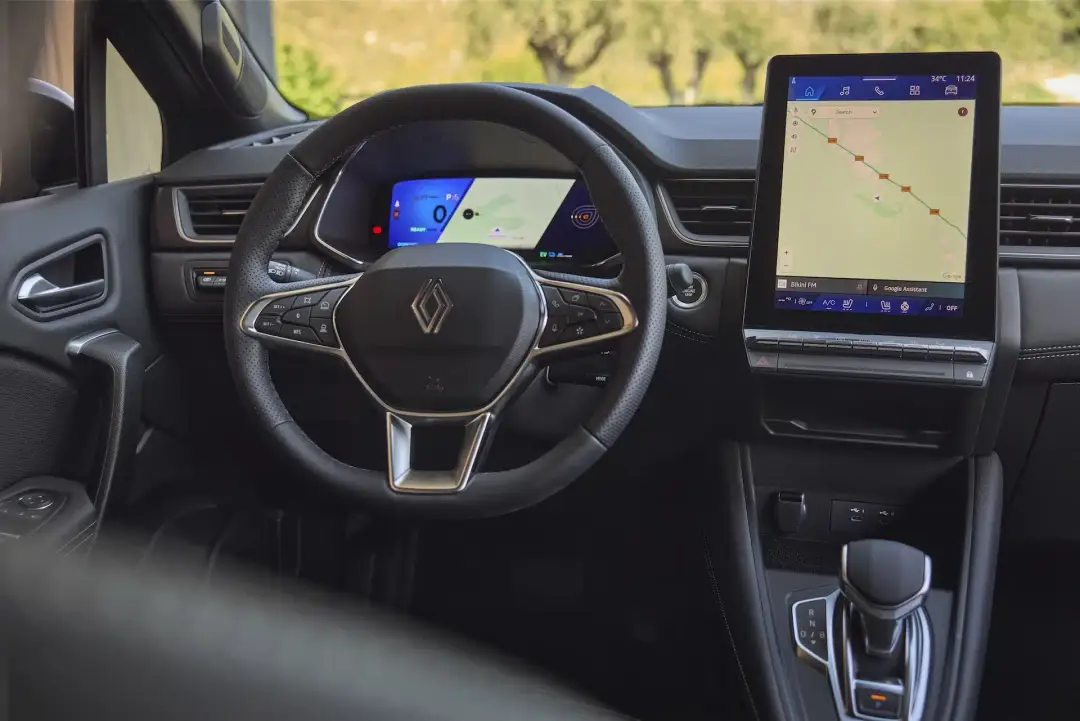 Renault Symbioz interni complessiva