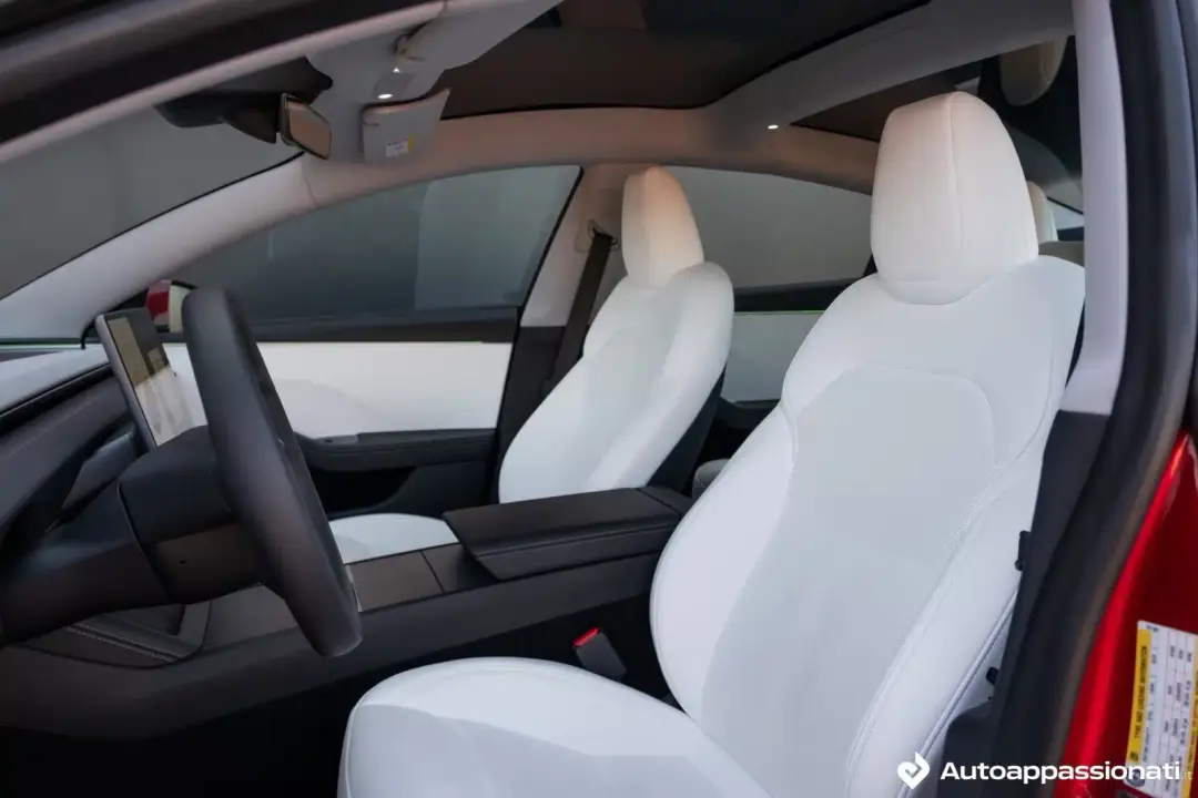 tesla model 3 long range 01