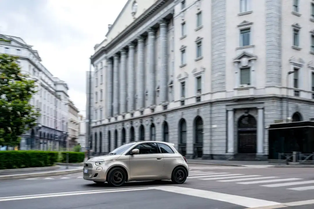 fiat500egiorgioarmanicollectorsedition 4