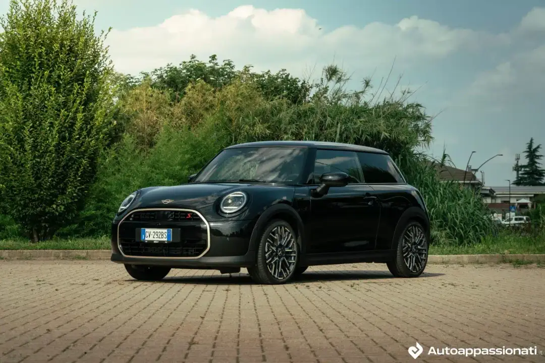 mini cooper s 2024 01