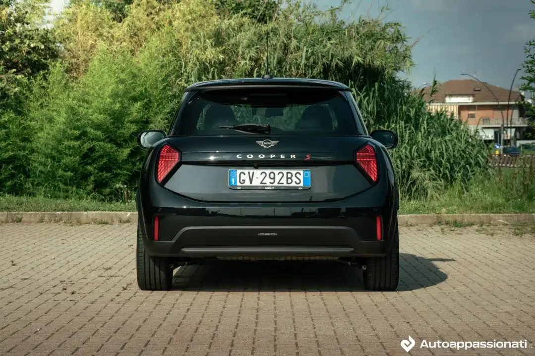 mini cooper s 2024 08