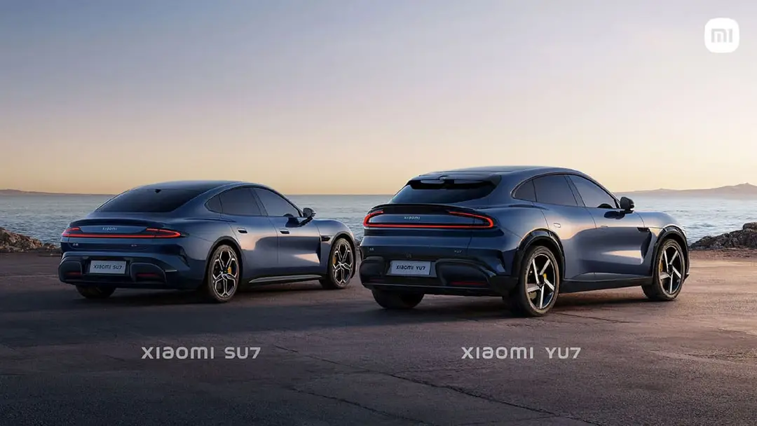 Xiaomi SU7 rear YU7 posteriore confronto