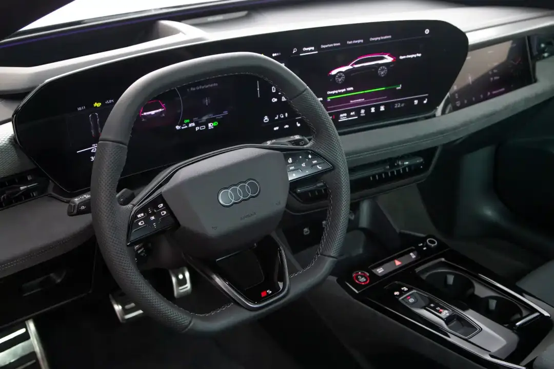 interni audi s6 e-tron