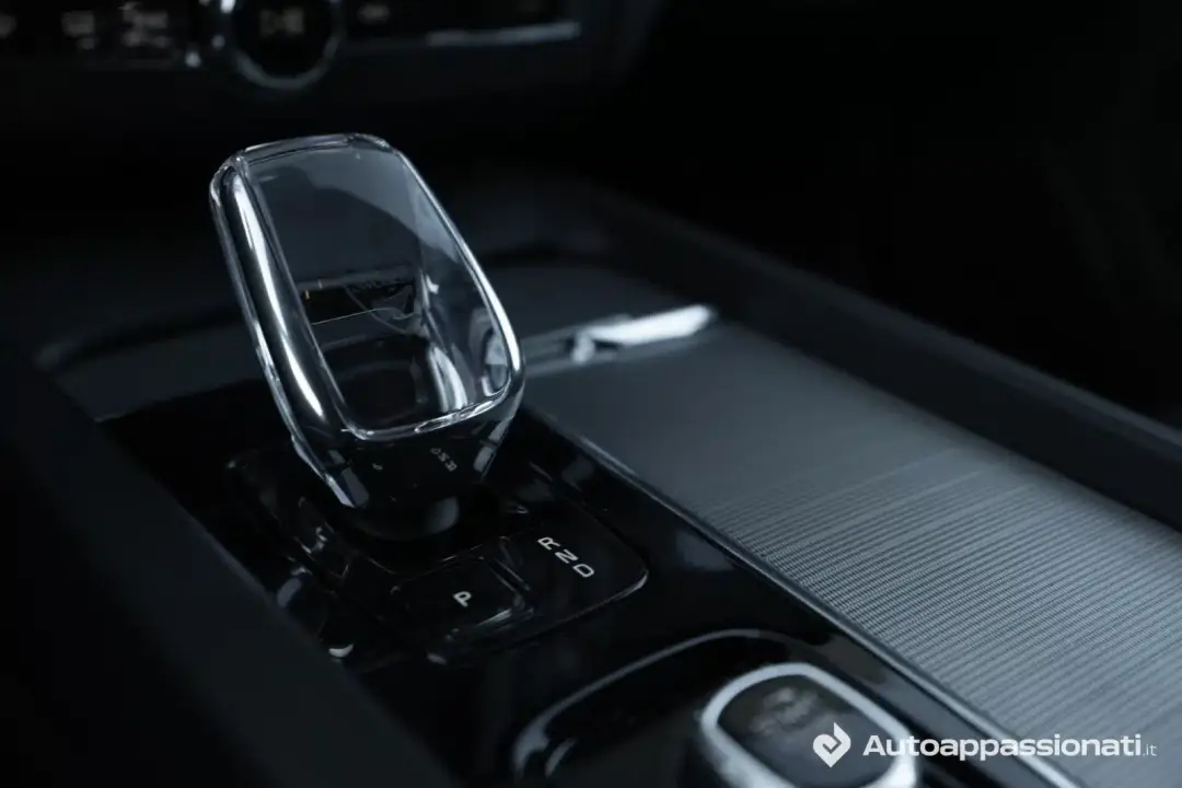 Volvo XC60 interni materiali cambio 
