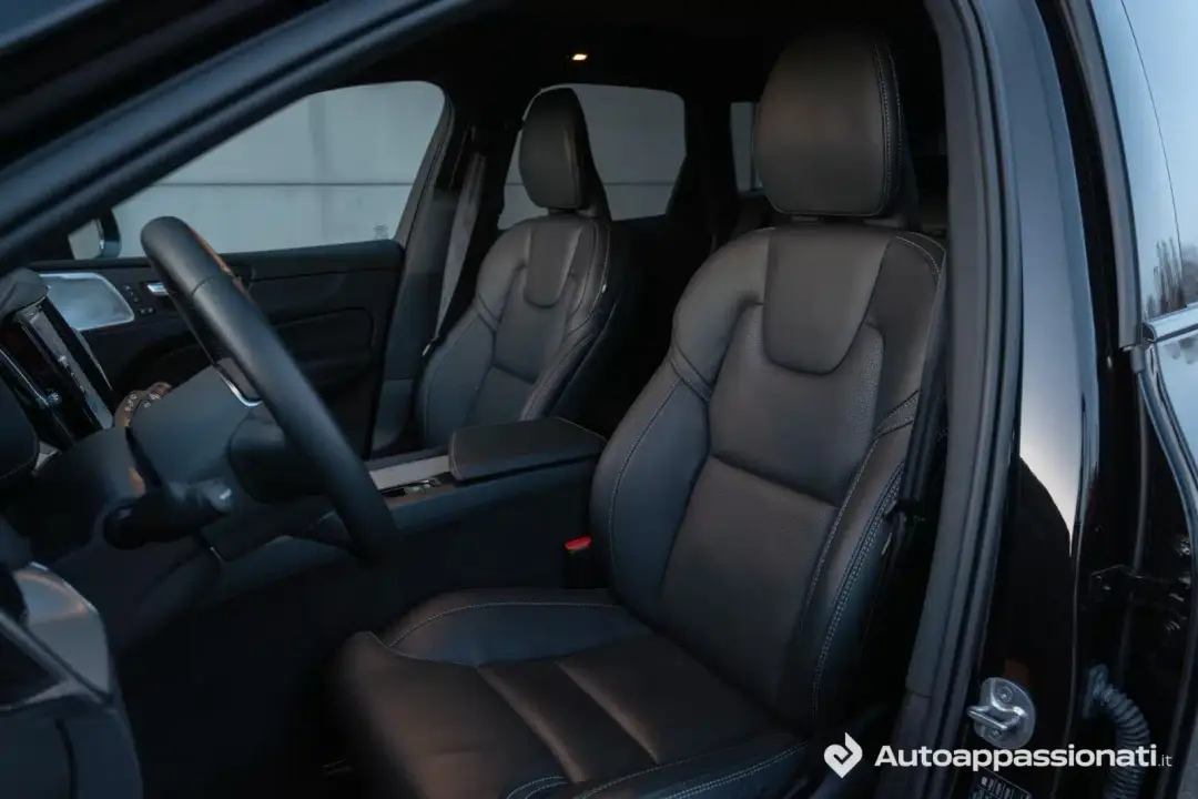 Volvo XC60 sedili 