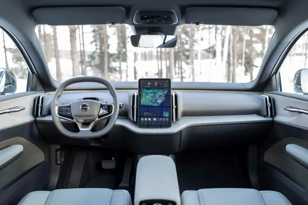 Volvo_EX30_Cross_Country_ interni
