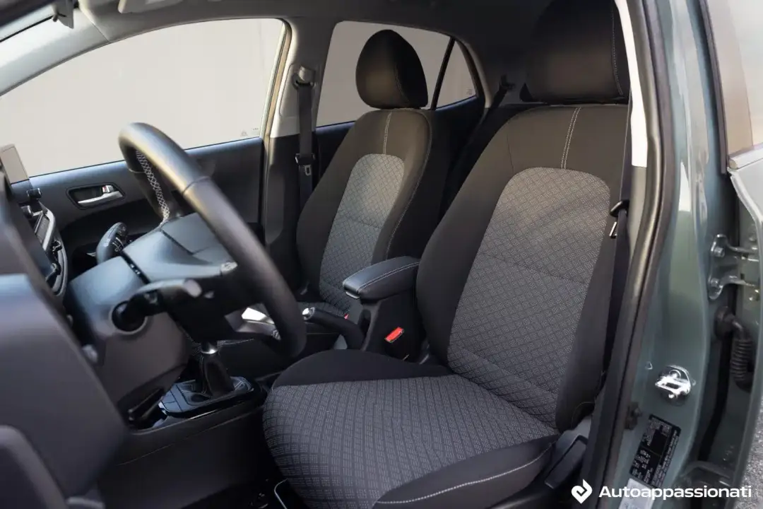 Kia Picanto 2025 1.0 MPI 20th anniversary Edition sedili