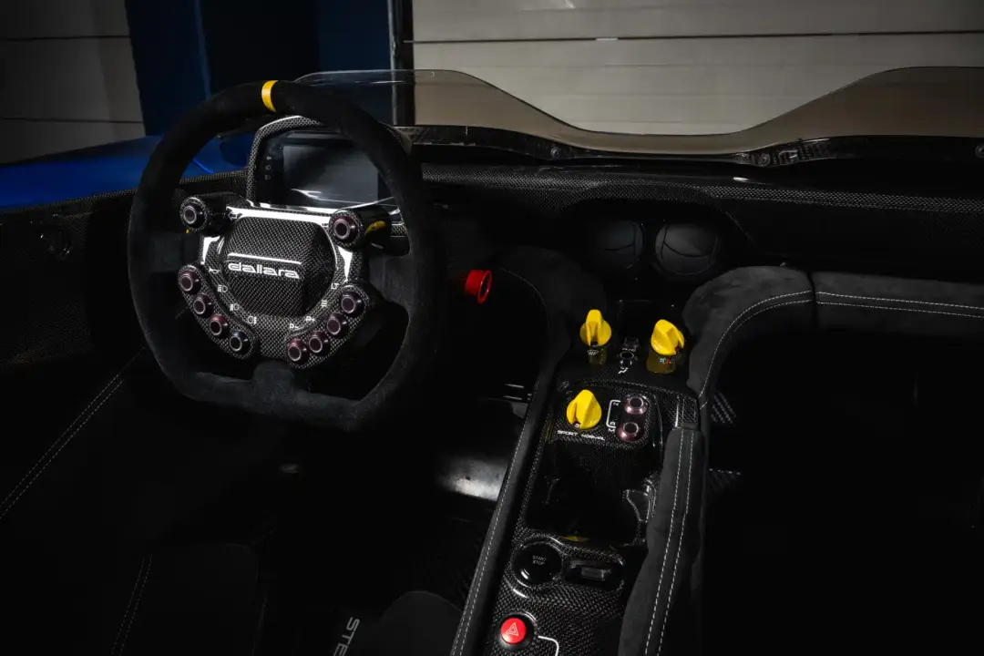 Dallara Stradale 2025 Alcantara