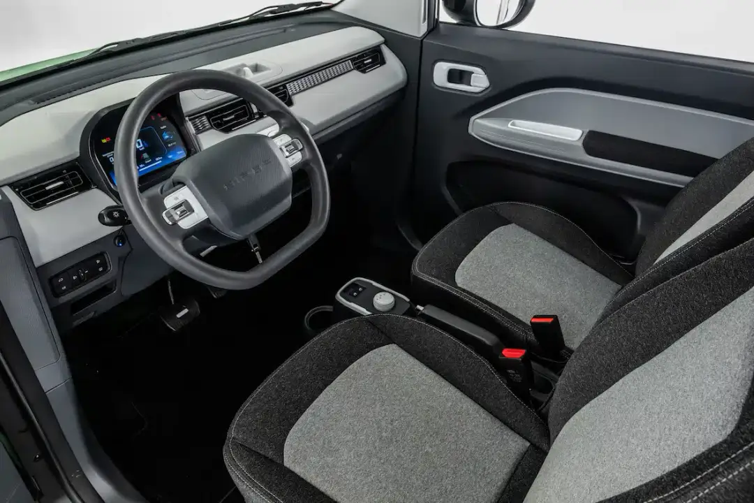 Birba interni DR Automobiles