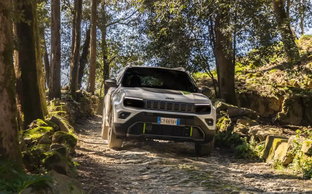 jeep avenger 4xe