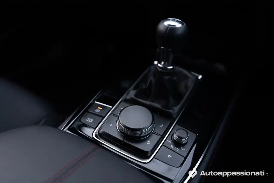 cambio manuale mazda cx-30