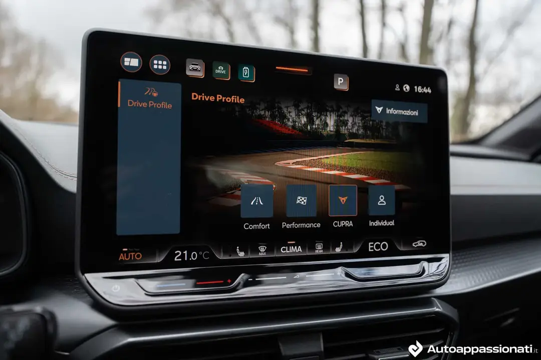cupra formentor vz plug in 02
