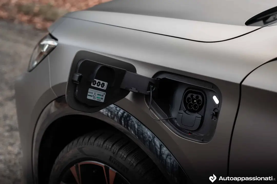 cupra formentor vz plug in 19