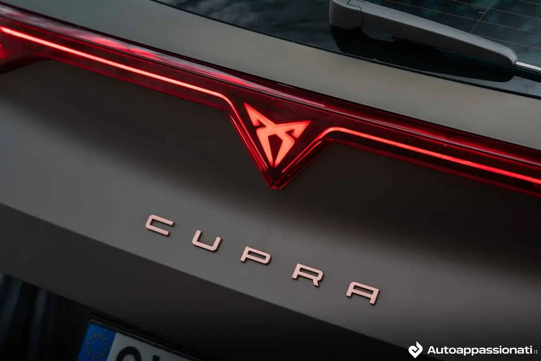 cupra formentor vz plug in 23