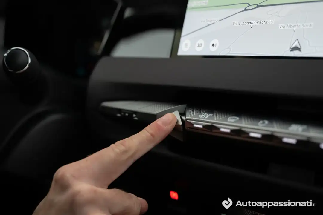 ds4 hybrid 2025 18