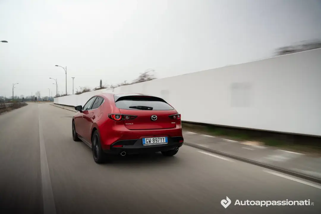 mazda 3 2025 25 dinamica posteriore trw quarti