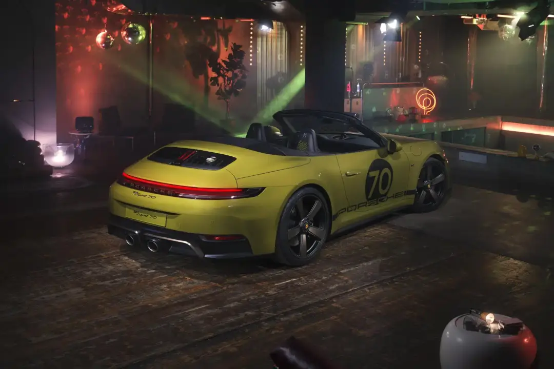 Porsche 911 70