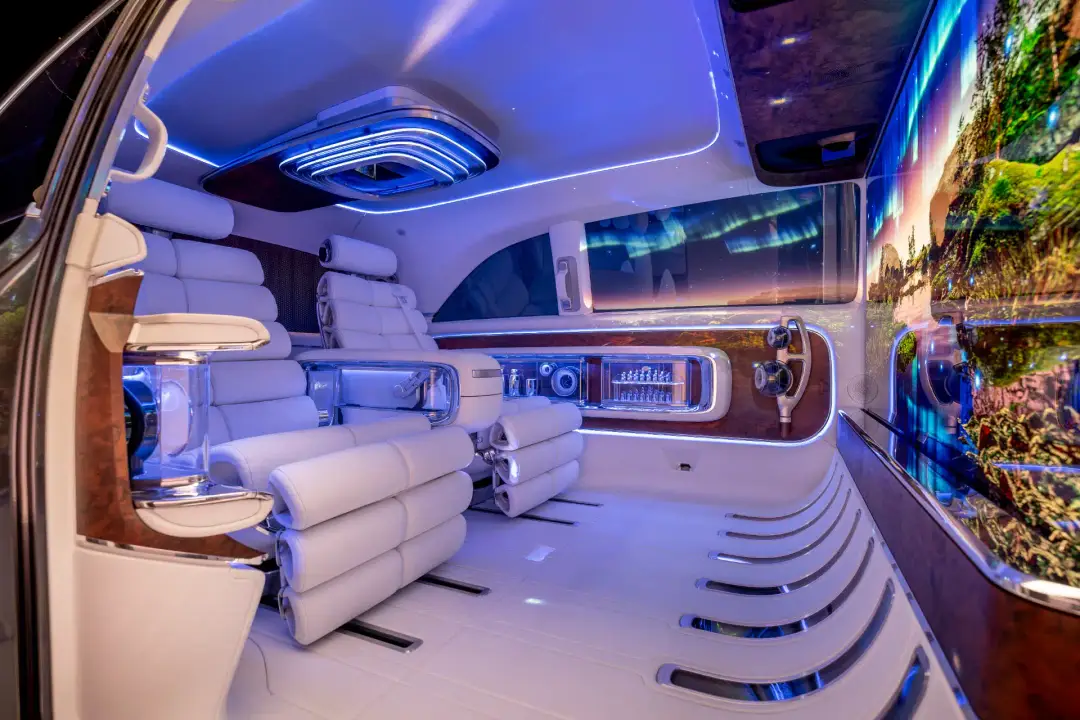 Mercedes Vision V interni
