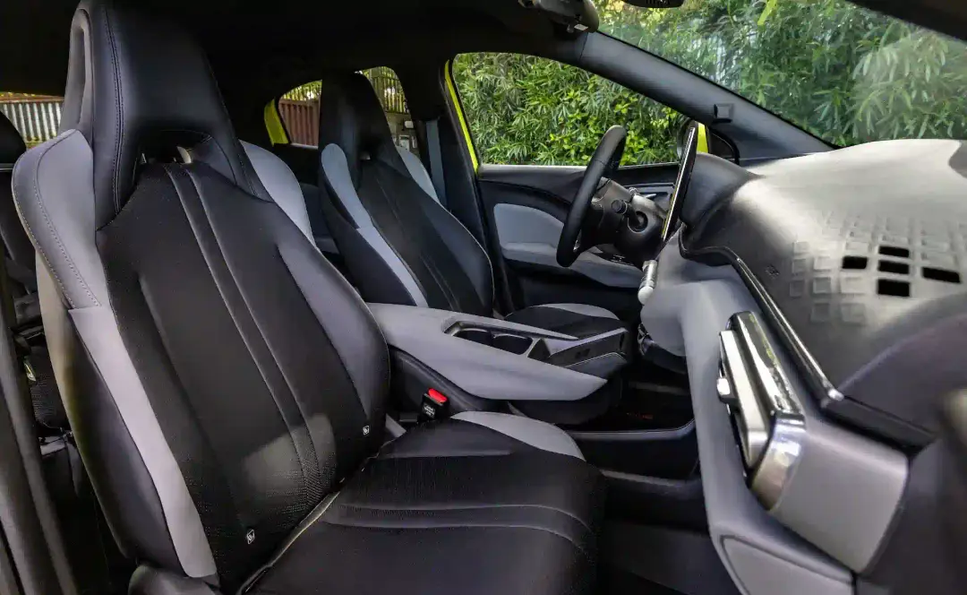 byd dolphin surf interni sedili jpg