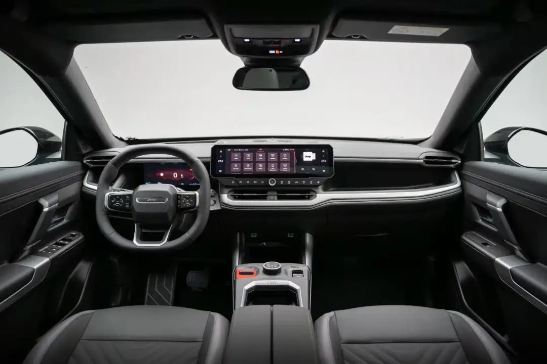 interni jeep compass 2025