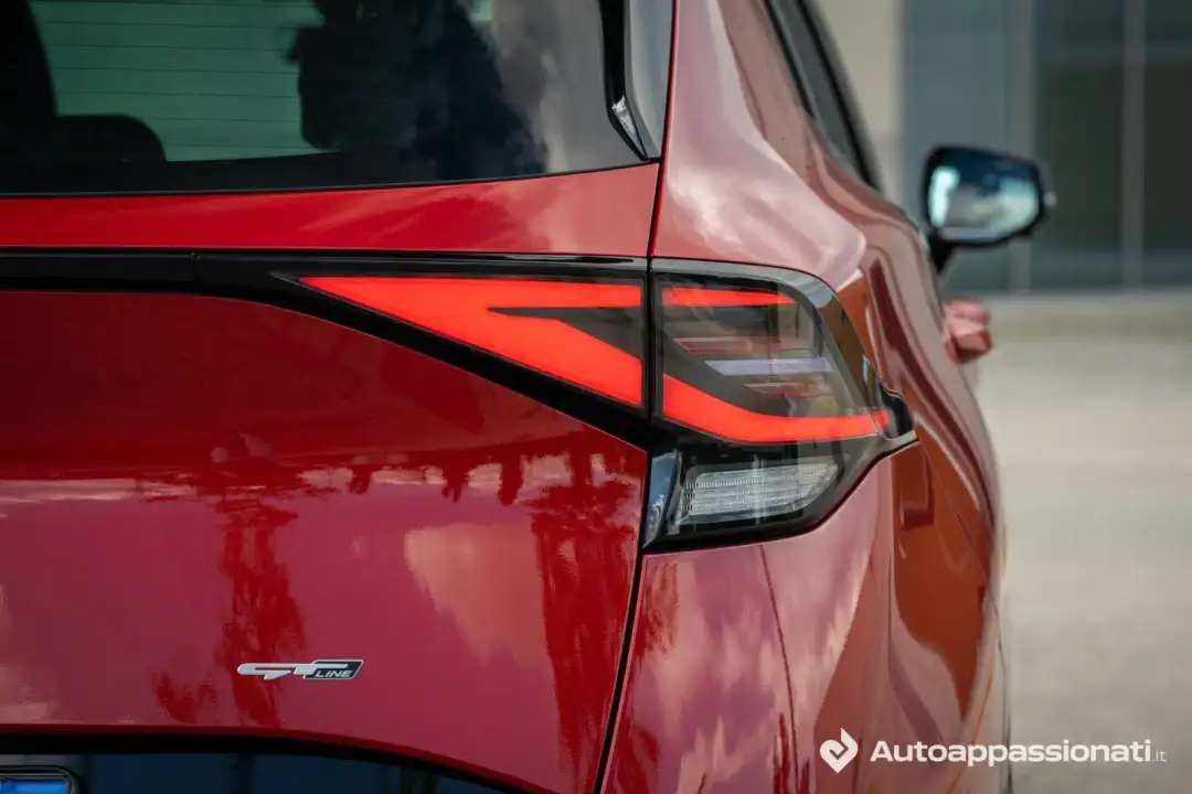 kia sportage hybrid 2025 15