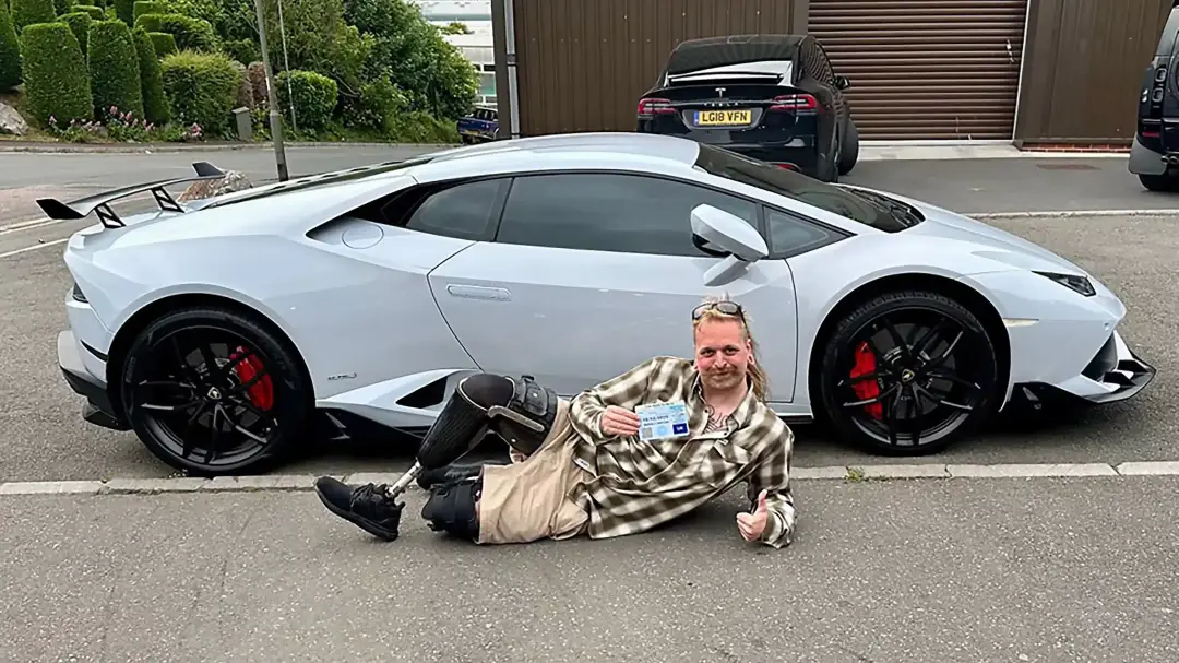 Lamborghini-Huracan-Disabled-Parking-Space-2